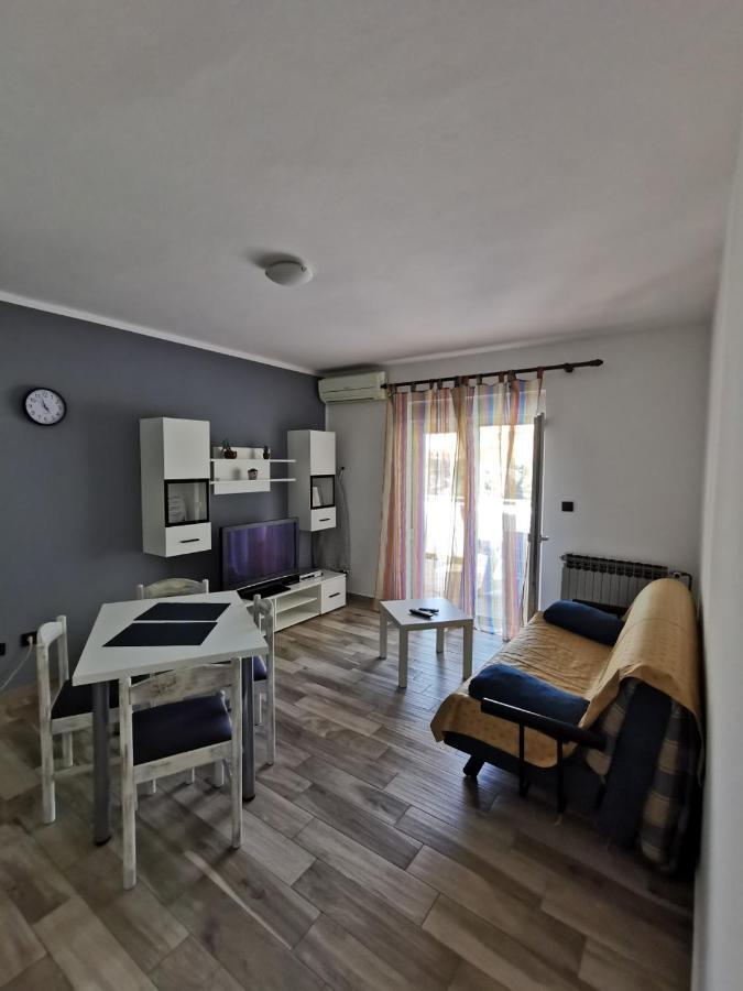 Apartment Martina Banjol Dış mekan fotoğraf