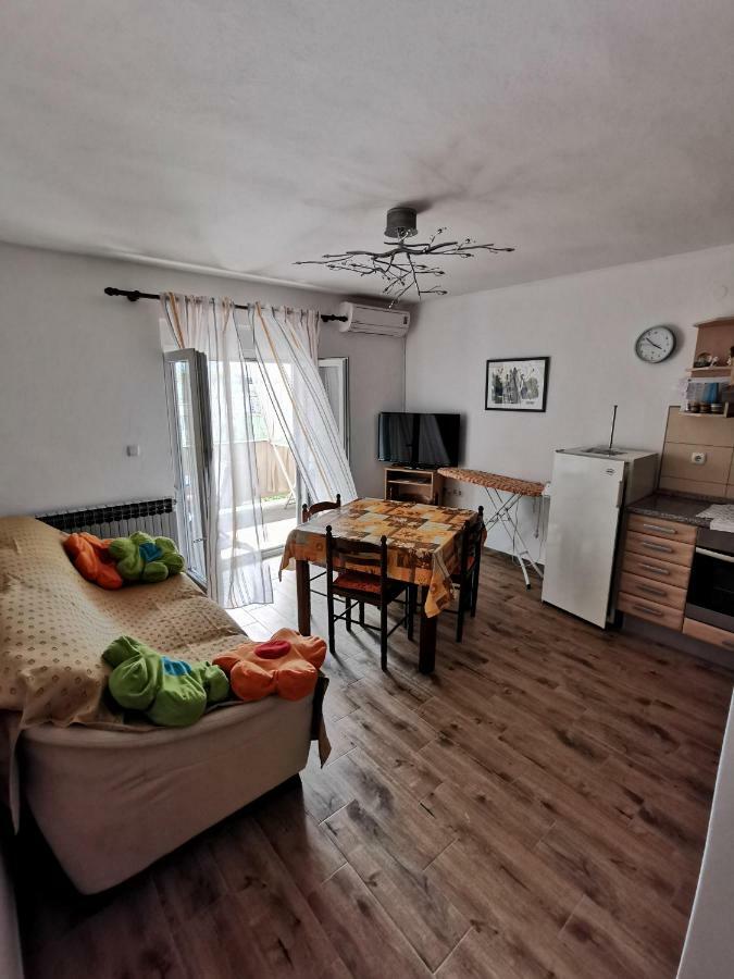 Apartment Martina Banjol Dış mekan fotoğraf